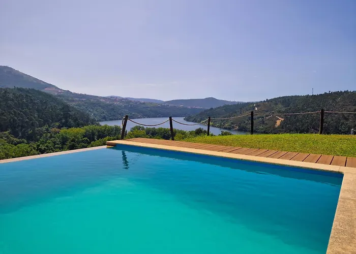 Casas De Gondarem By The Douro Valley