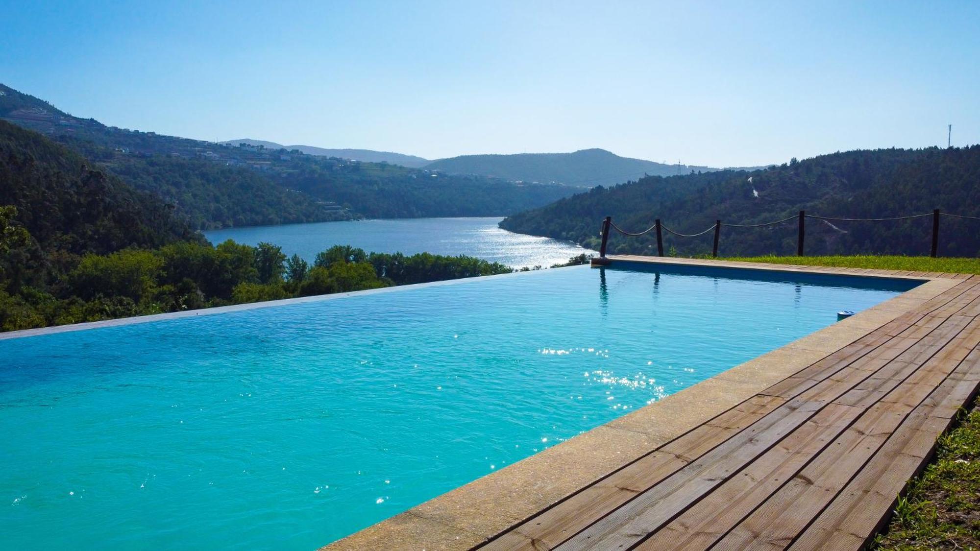 Casas De Gondarem By The Douro Valley