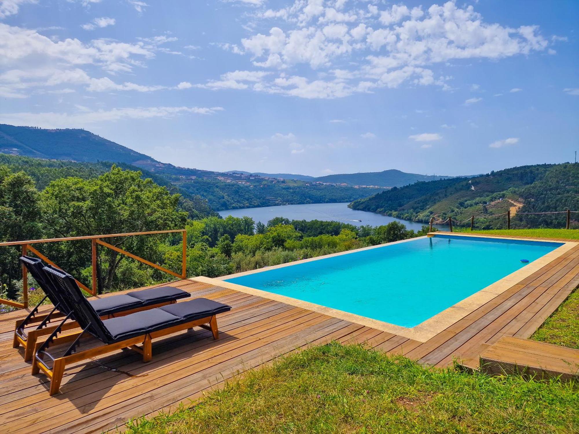 Casas De Gondarem By The Douro Valley *